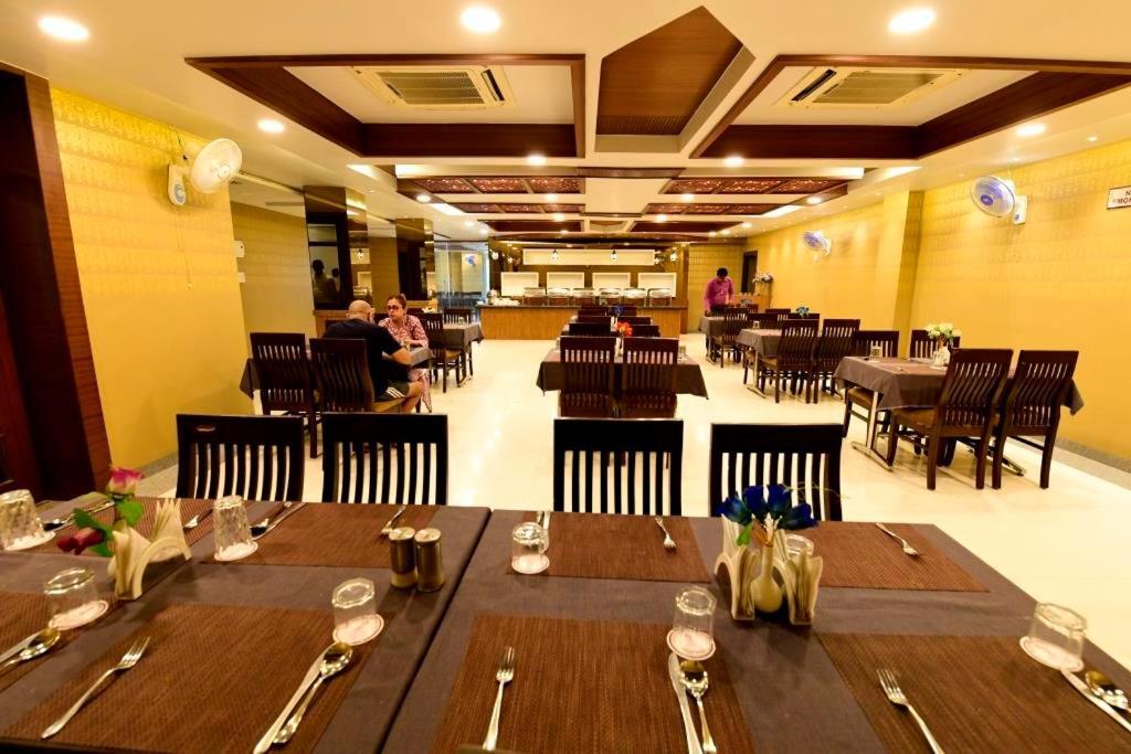 Hotel Jataka Inn Bodh-Gajá Kültér fotó