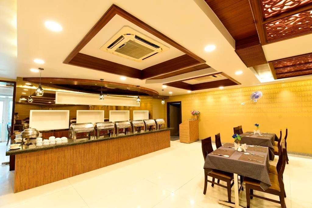 Hotel Jataka Inn Bodh-Gajá Kültér fotó