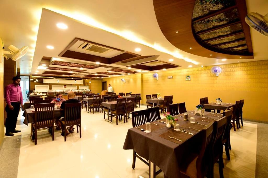 Hotel Jataka Inn Bodh-Gajá Kültér fotó