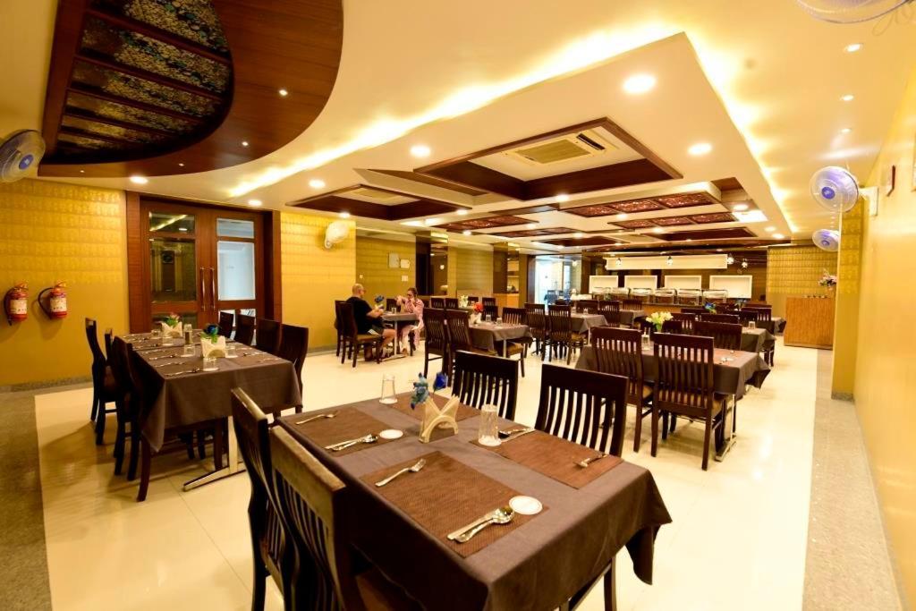Hotel Jataka Inn Bodh-Gajá Kültér fotó