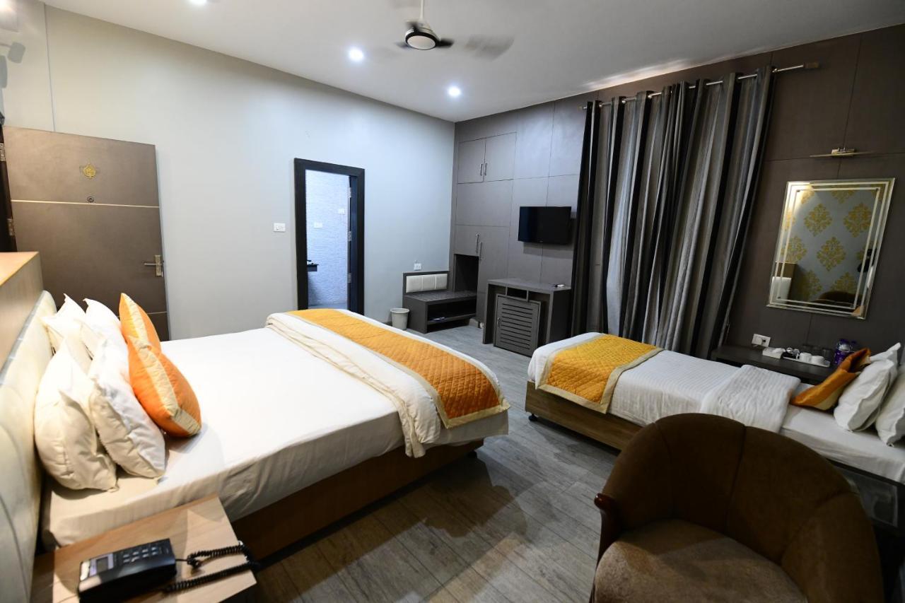 Hotel Jataka Inn Bodh-Gajá Kültér fotó