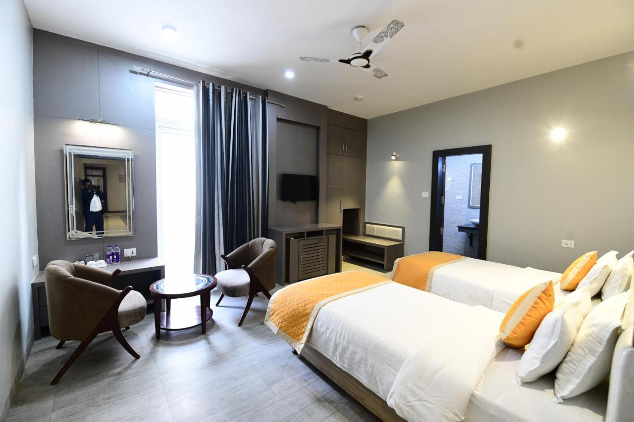Hotel Jataka Inn Bodh-Gajá Kültér fotó