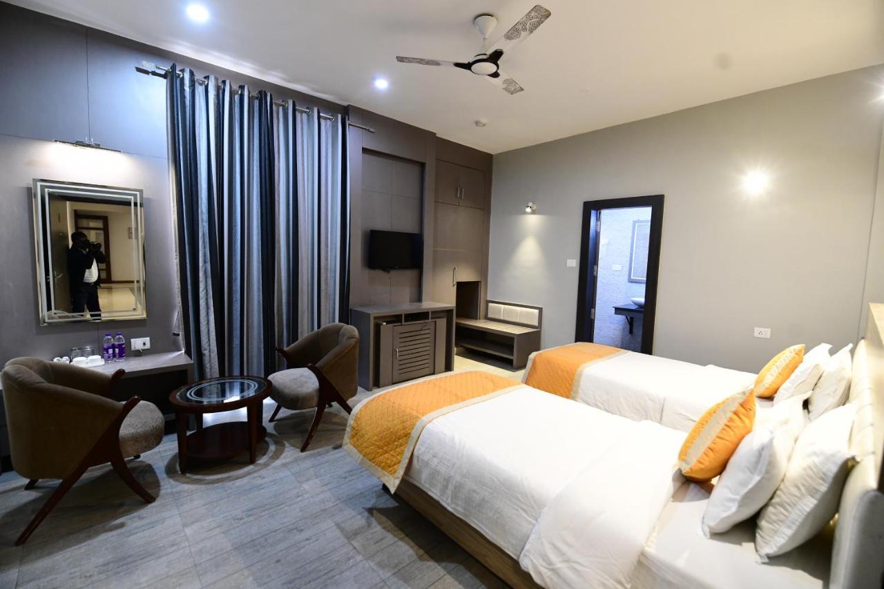 Hotel Jataka Inn Bodh-Gajá Kültér fotó