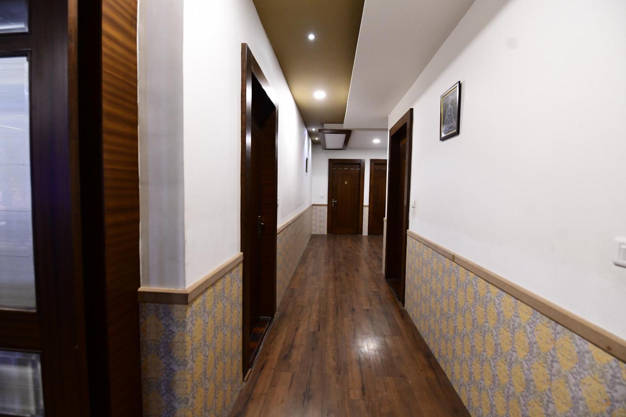 Hotel Jataka Inn Bodh-Gajá Kültér fotó